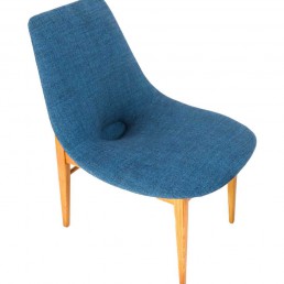 "Shell" chair designed by H. Lachert